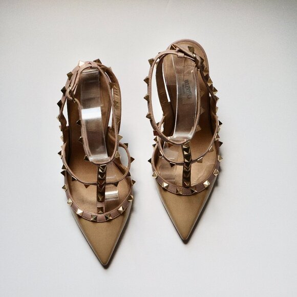 Valentino Garavani Rockstud Ankle Strap Pumps in Patent Leather Size: 39 1/2 - Picture 1 of 16